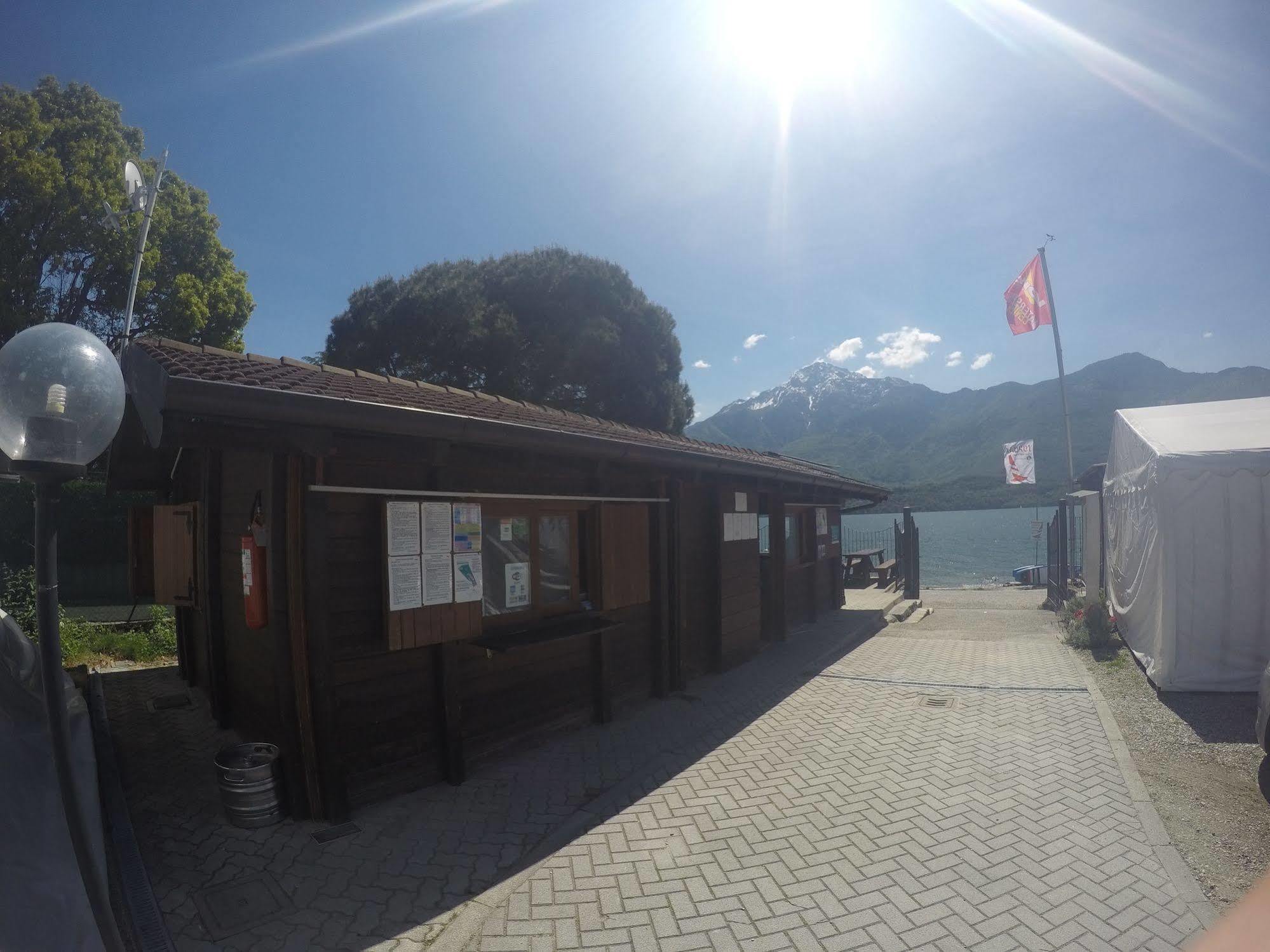 דומאסו Camping Villaggio Paradiso מראה חיצוני תמונה
